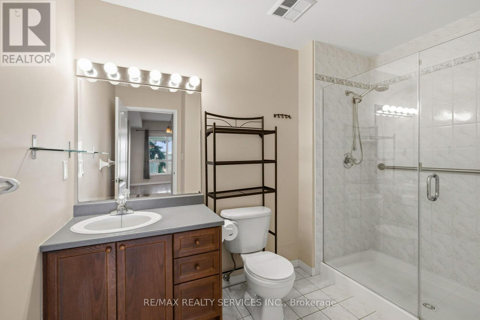 #212 350 WELLINGTON STREET - 25