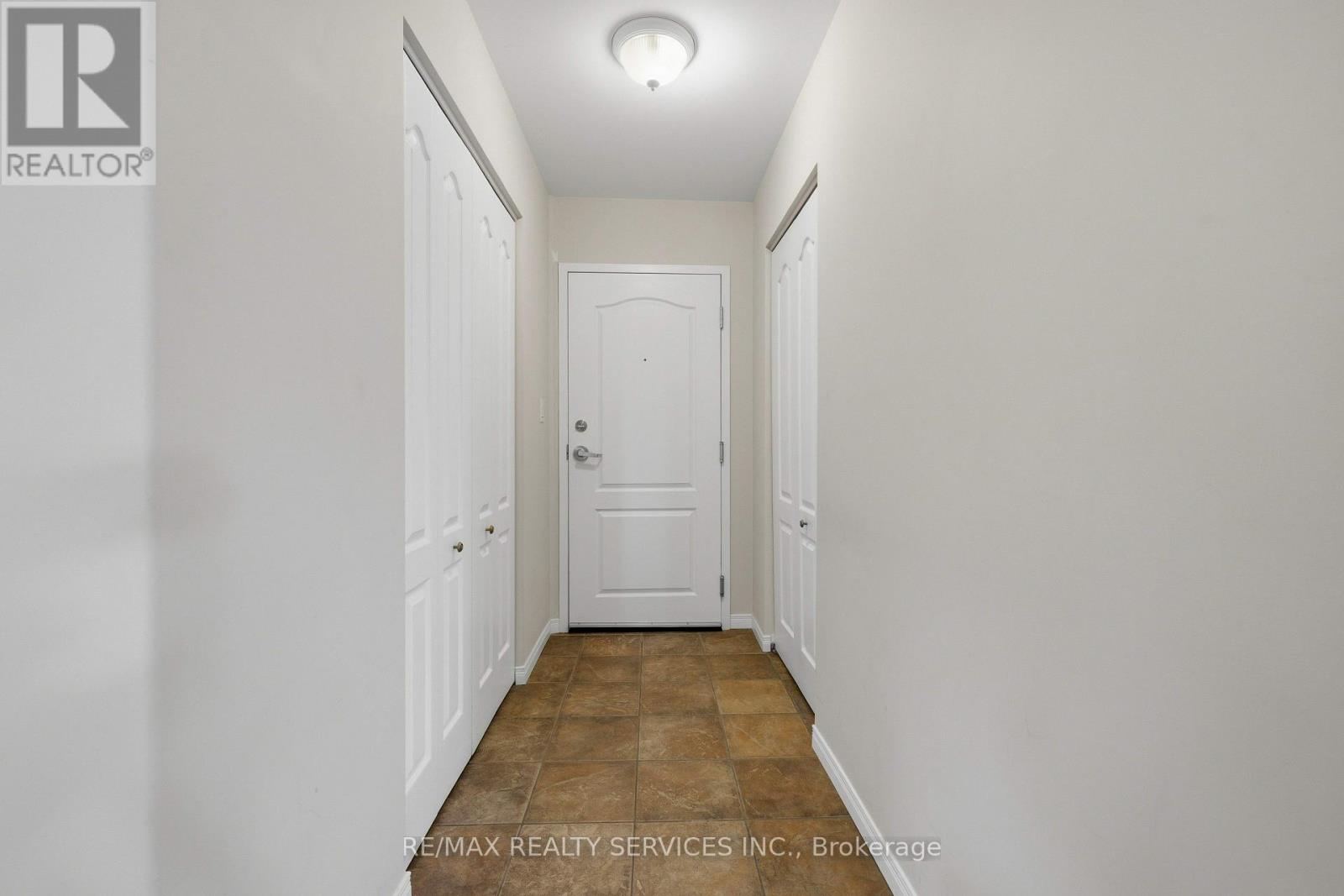 #212 350 WELLINGTON STREET - 5