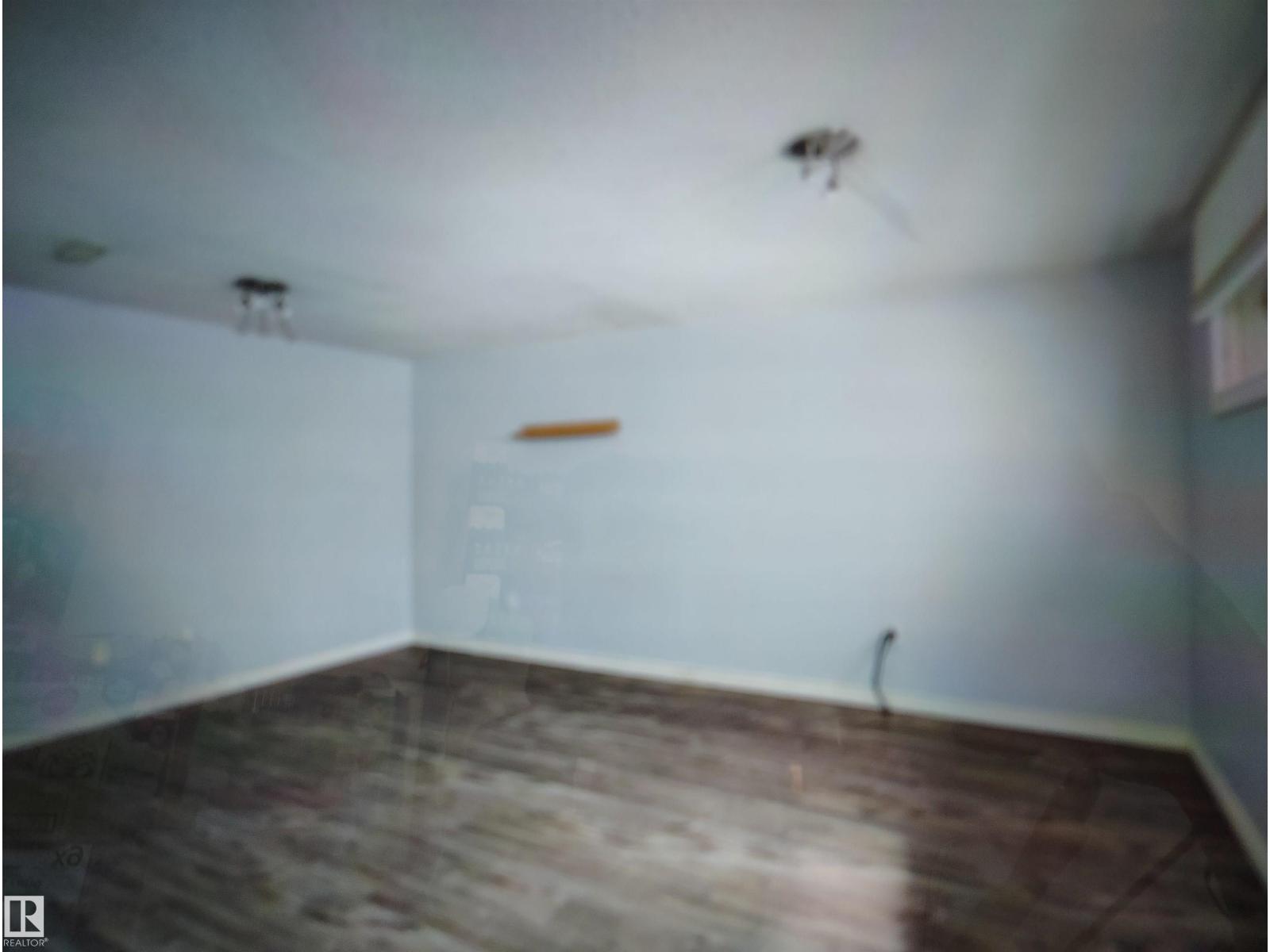 11730 125 ST NW - 10