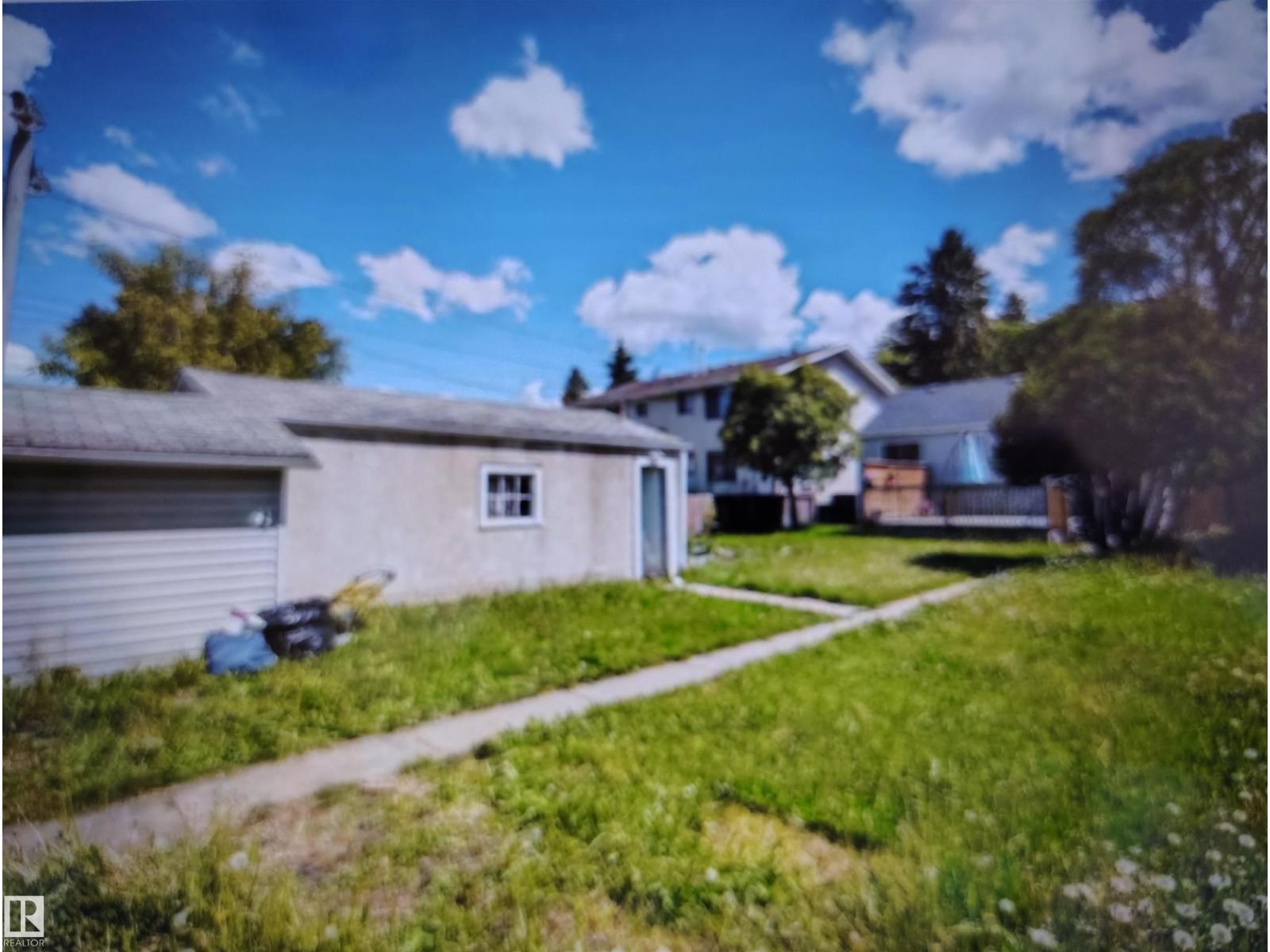 11730 125 ST NW - 19