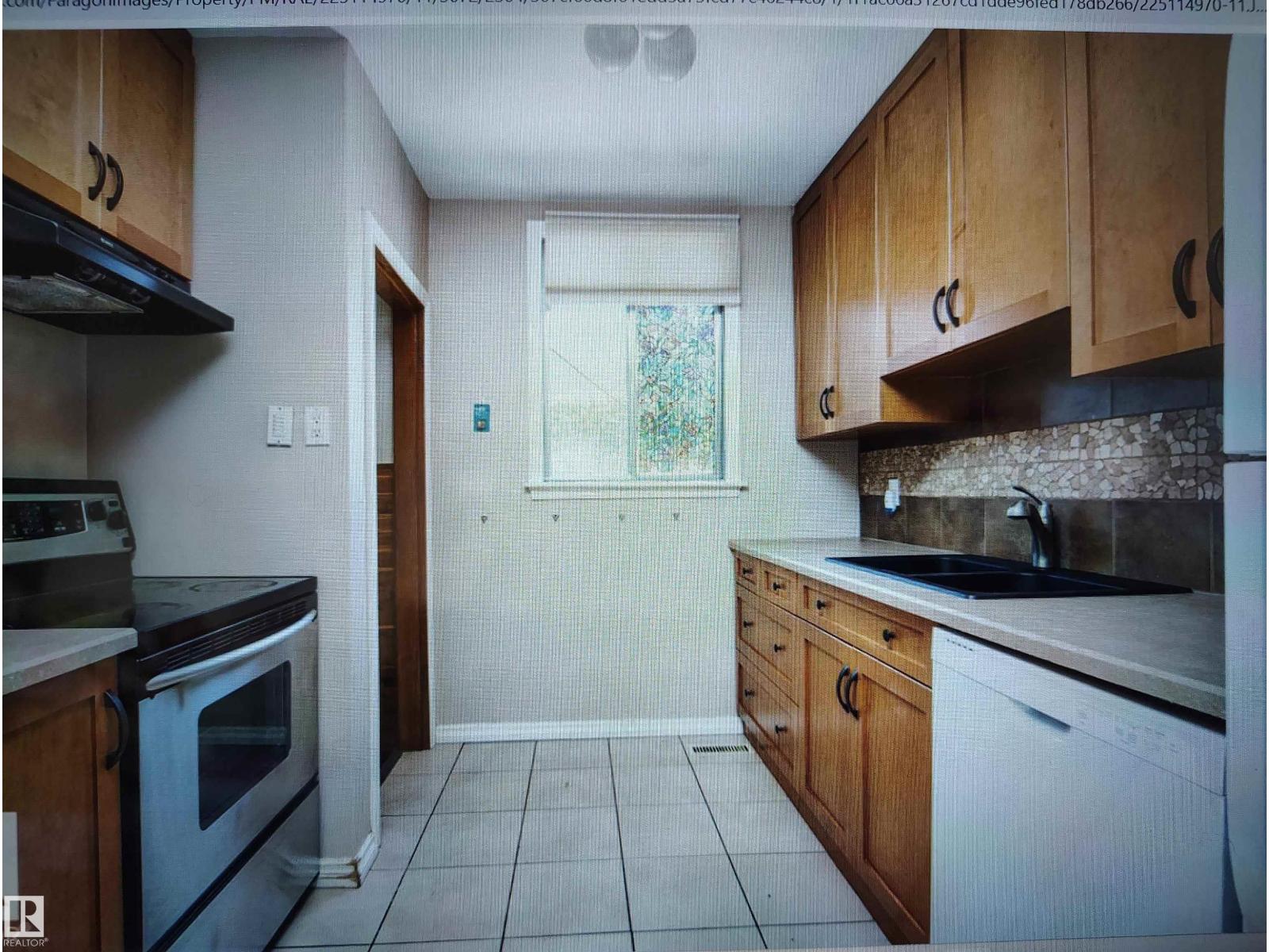 11730 125 ST NW - 6