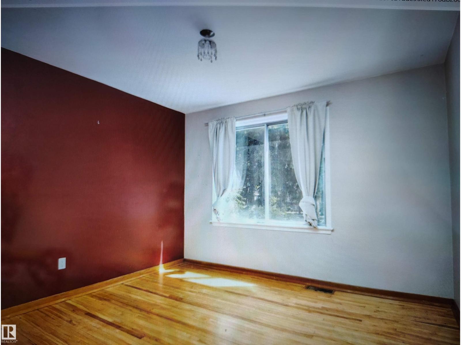 11730 125 ST NW - 9