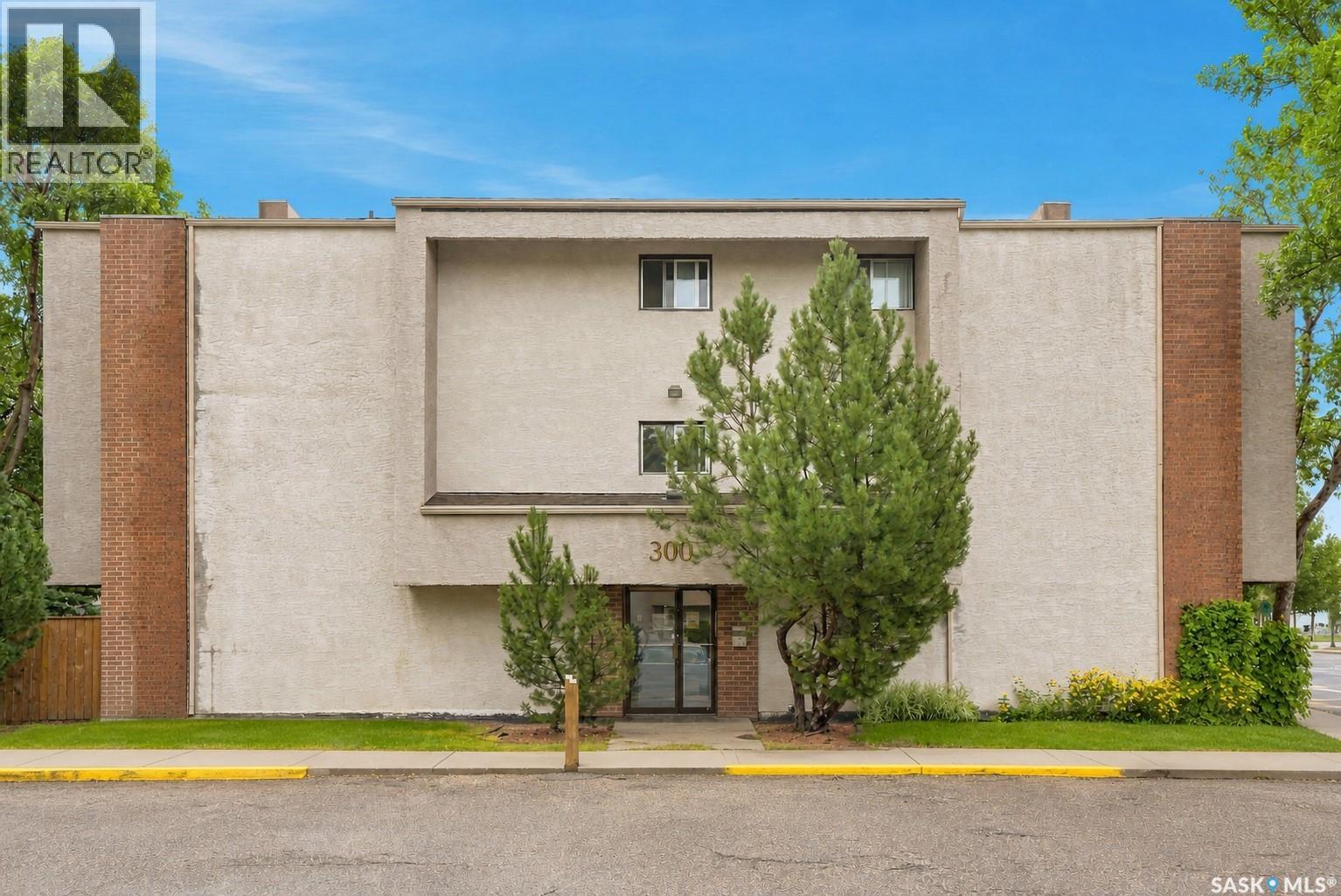 #322 310 Stillwater DRIVE - 1
