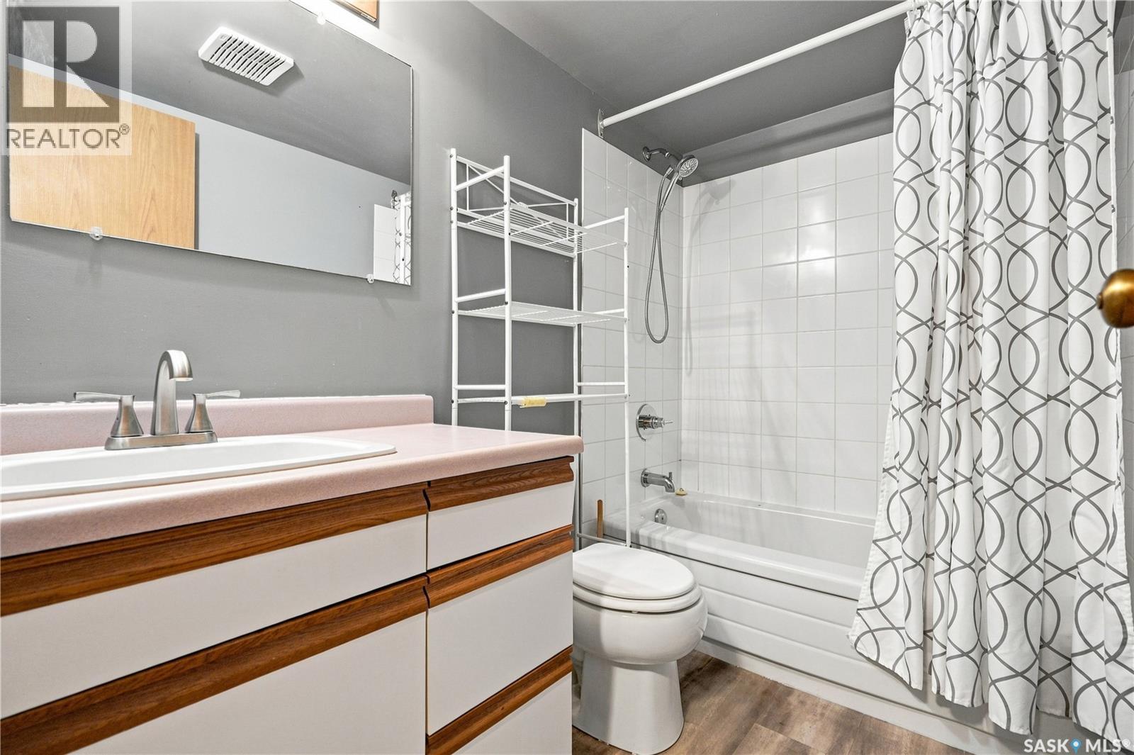 #322 310 Stillwater DRIVE - 23