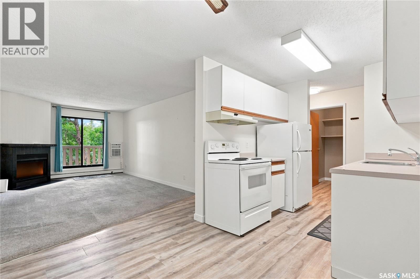 #322 310 Stillwater DRIVE - 6