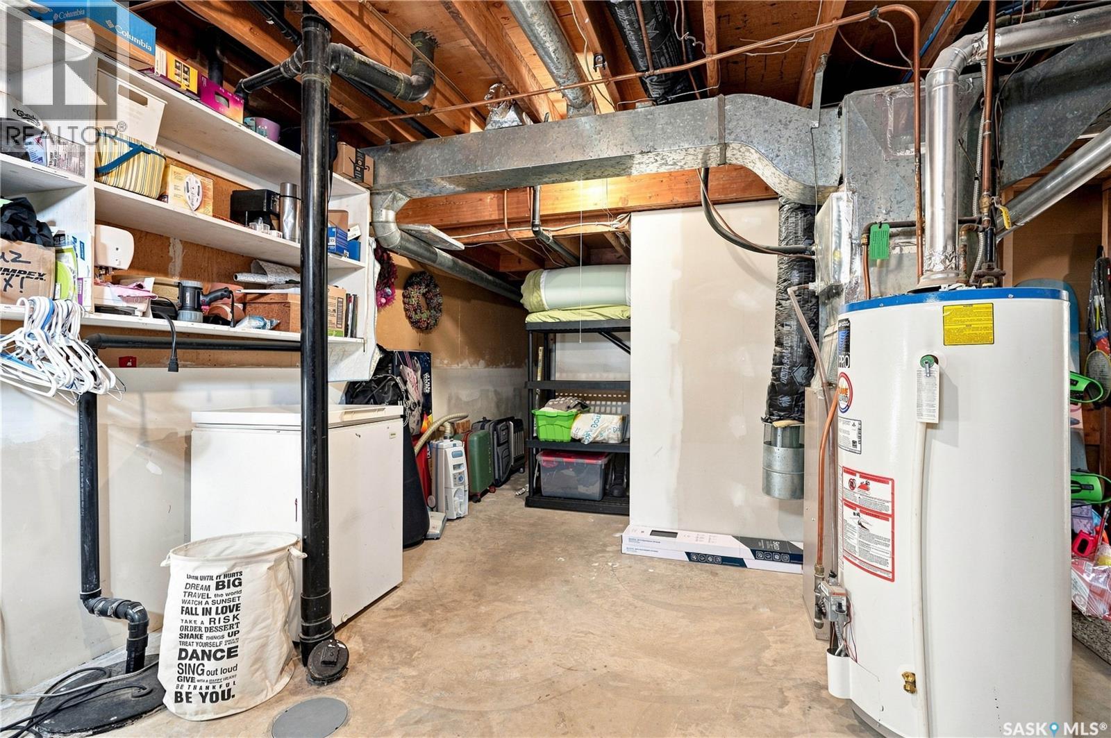203 Michener CRESCENT - 27