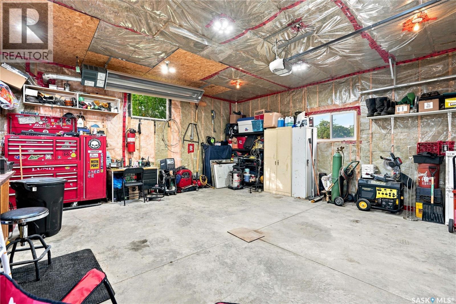 203 Michener CRESCENT - 29