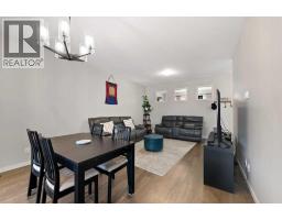 Bedroom - 917 West Lakeview Drive, Chestermere, AB T1X2N3 Photo 10