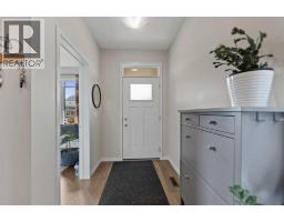 Office - 917 West Lakeview Drive, Chestermere, AB T1X2N3 Photo 6