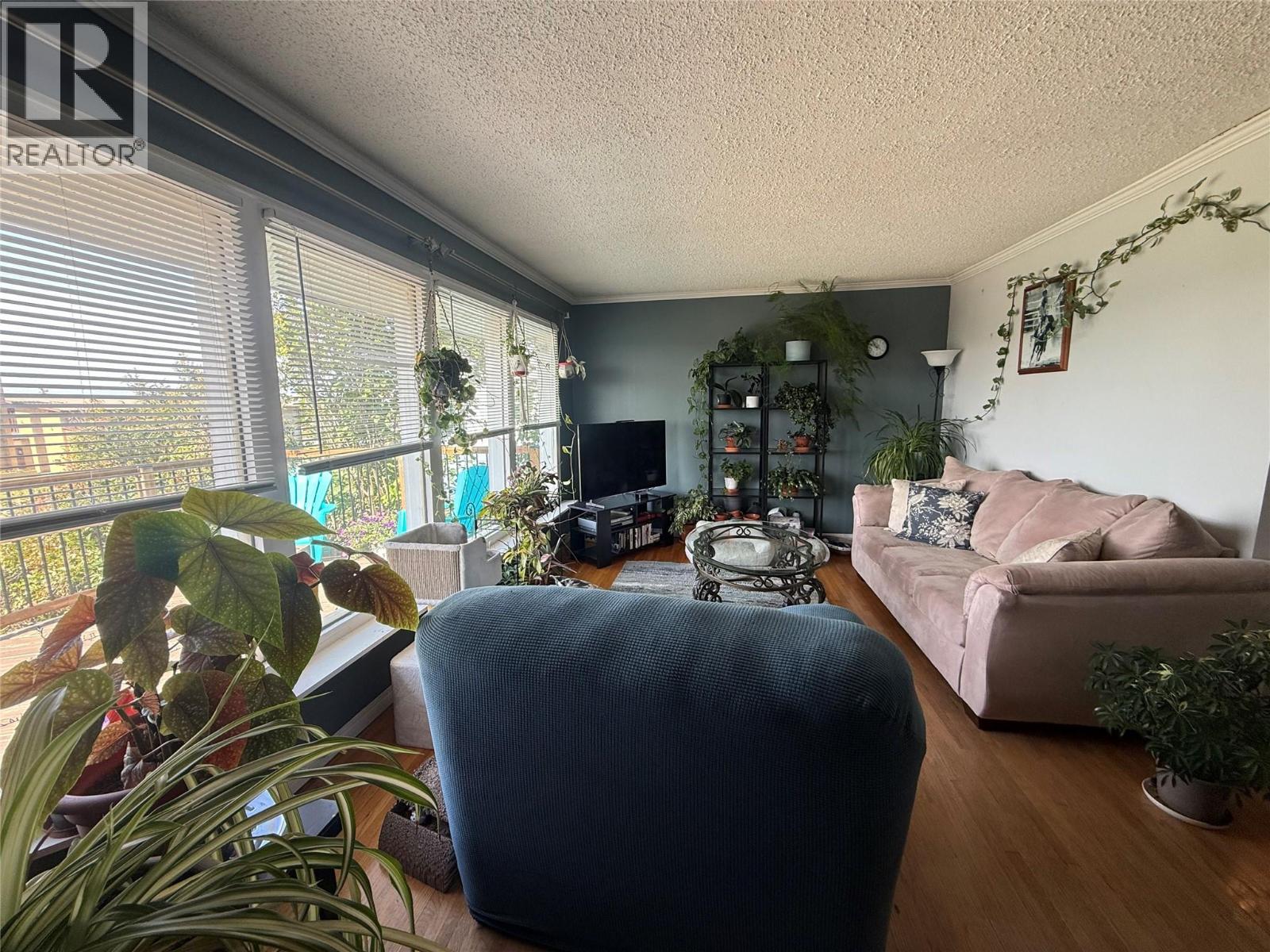 904 Cornwall Crescent - 6