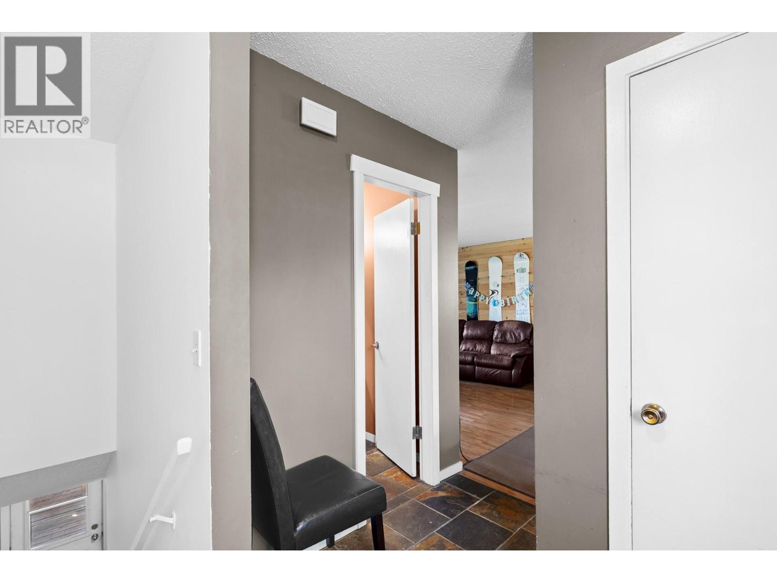  702 Fraser Road, Kelowna