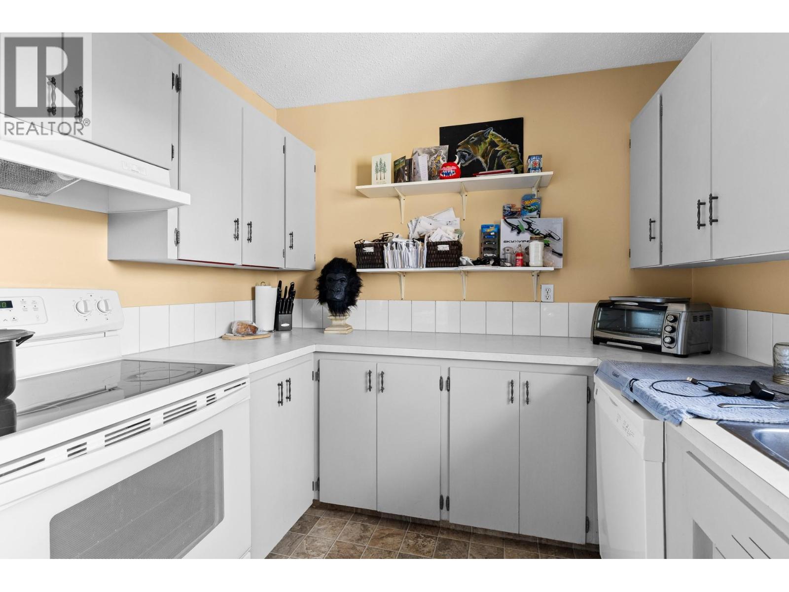 702 Fraser Road, Kelowna