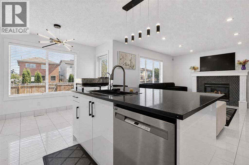 53 Martha's Place NE - 11