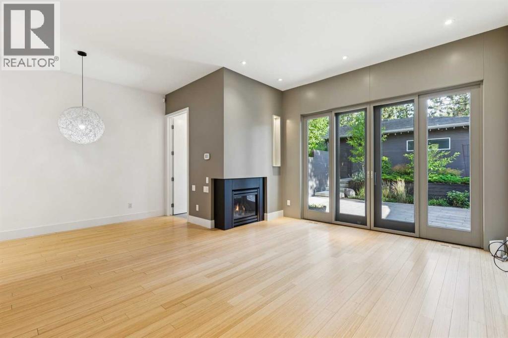 2218 32 Avenue SW - 13