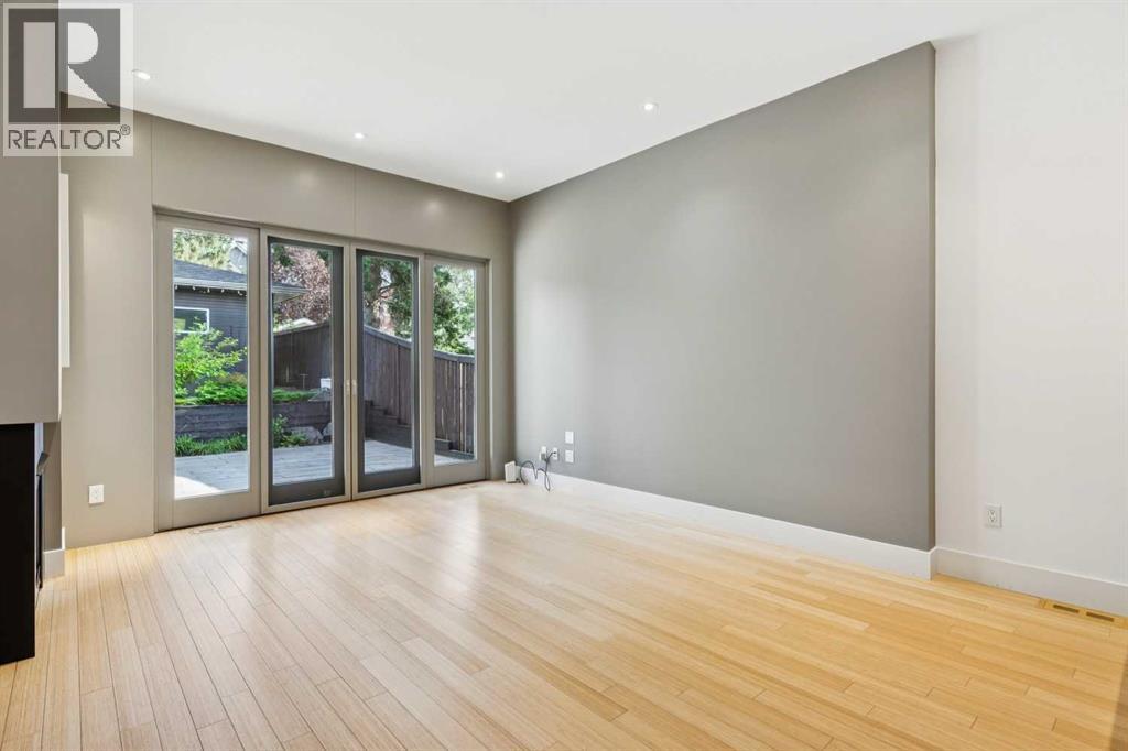 2218 32 Avenue SW - 15