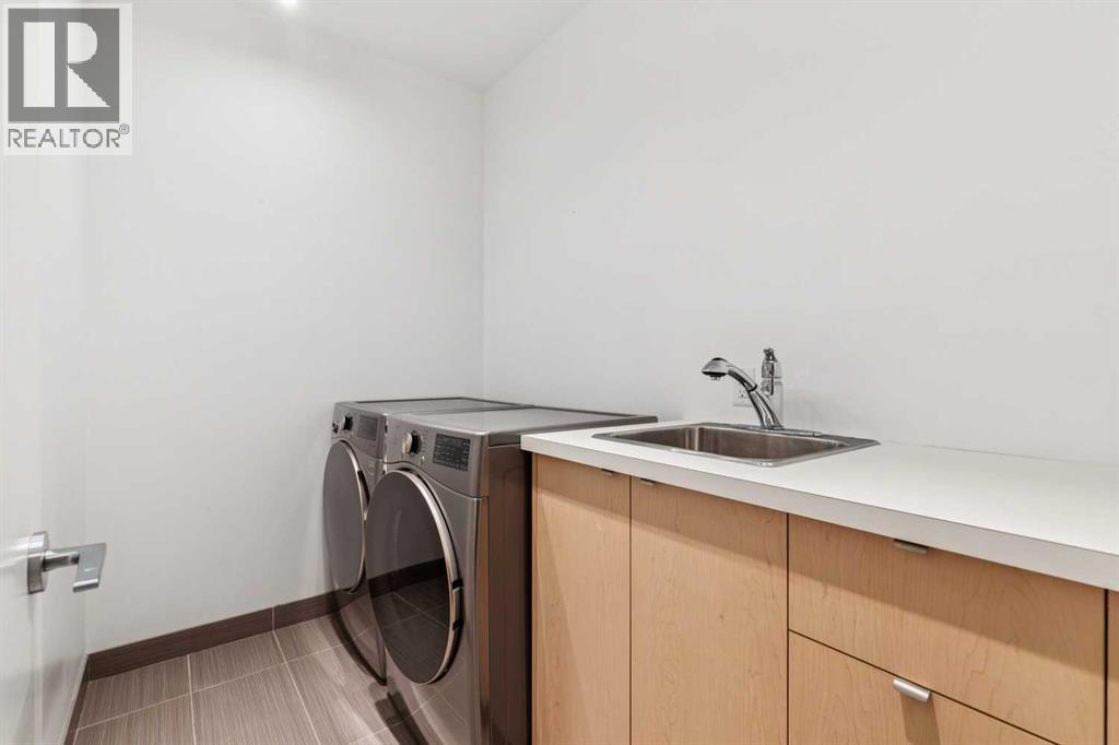 2218 32 Avenue SW - 39