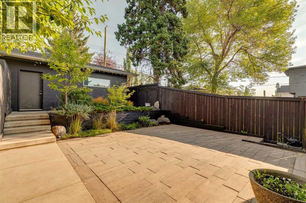 2218 32 Avenue SW - 3