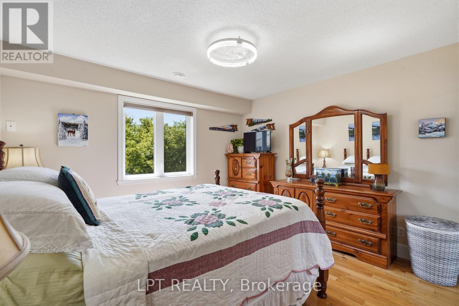 #26 26 PENDLETON STREET - Image 19