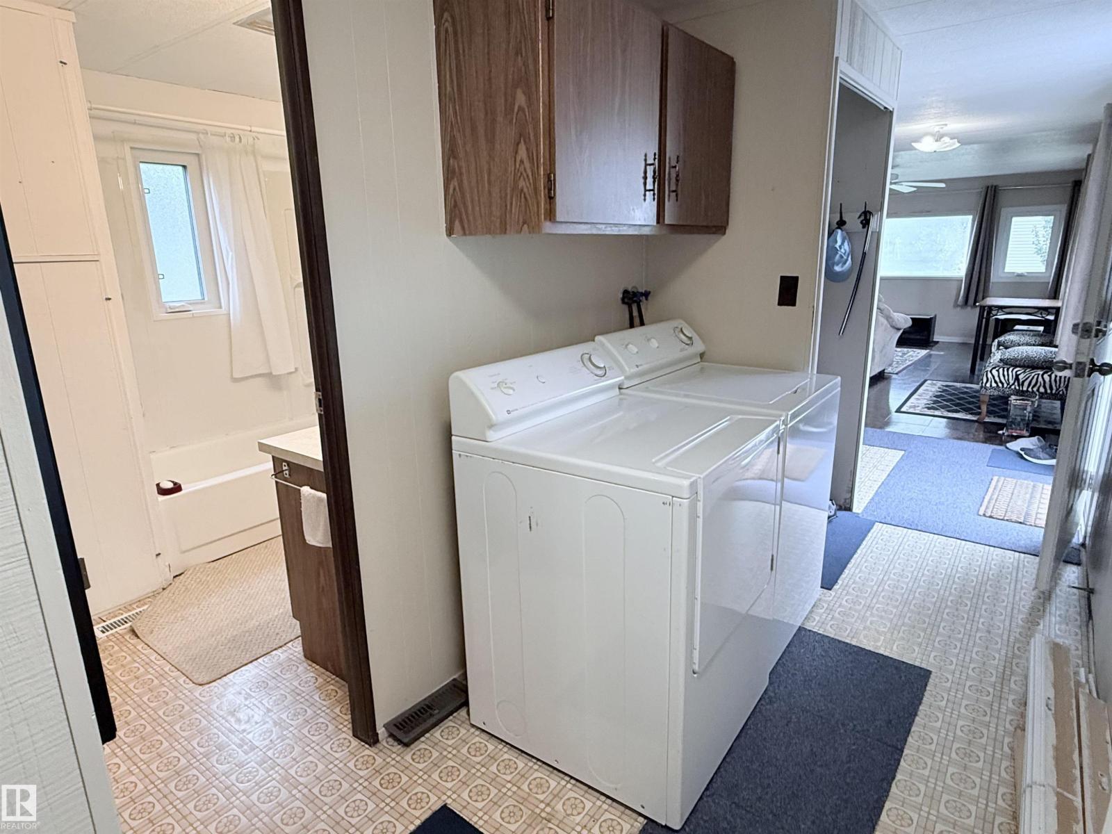 3040 CENTRAL DR - Image 21