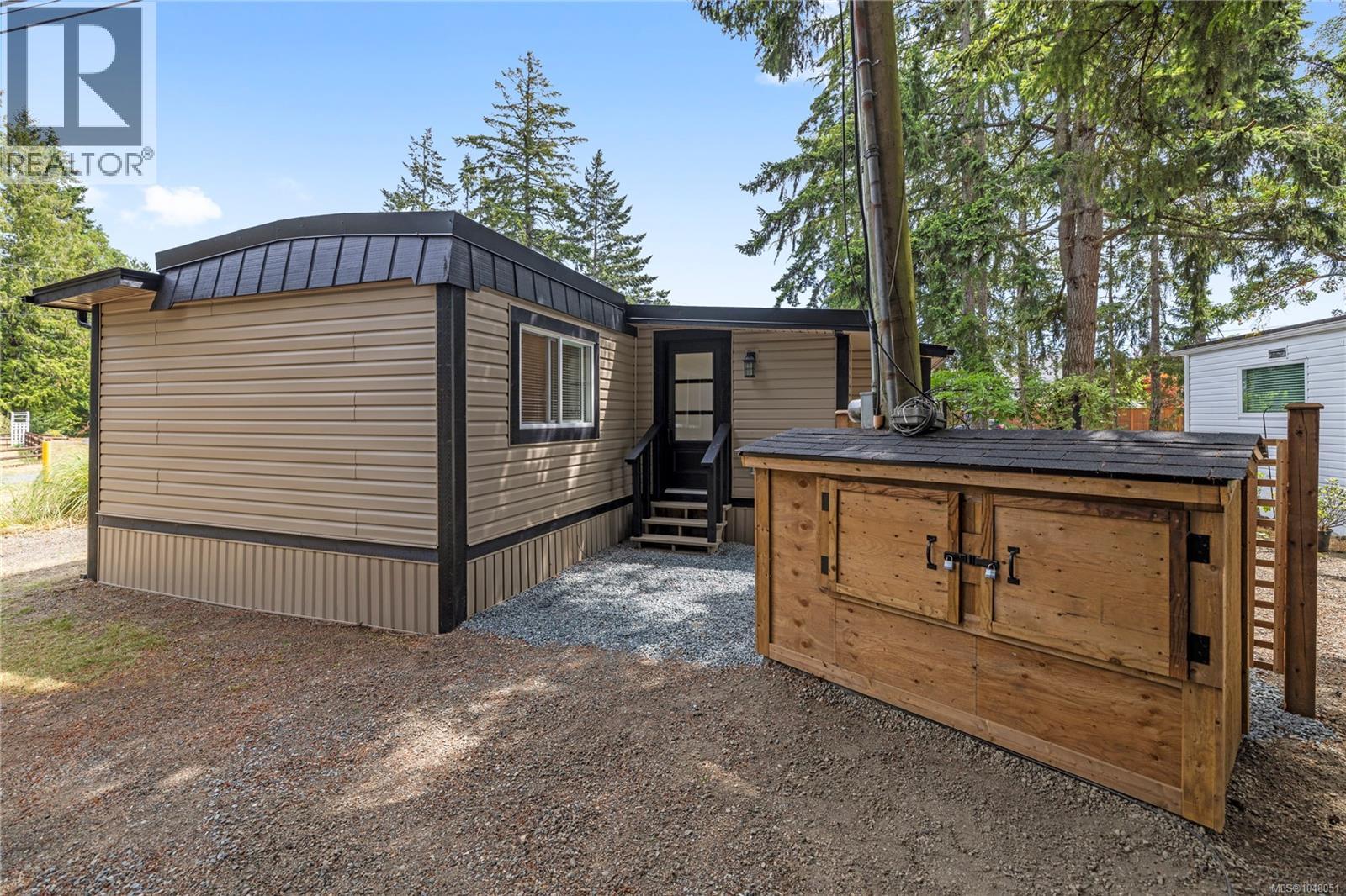 #66 1247 Arbutus Rd - 35