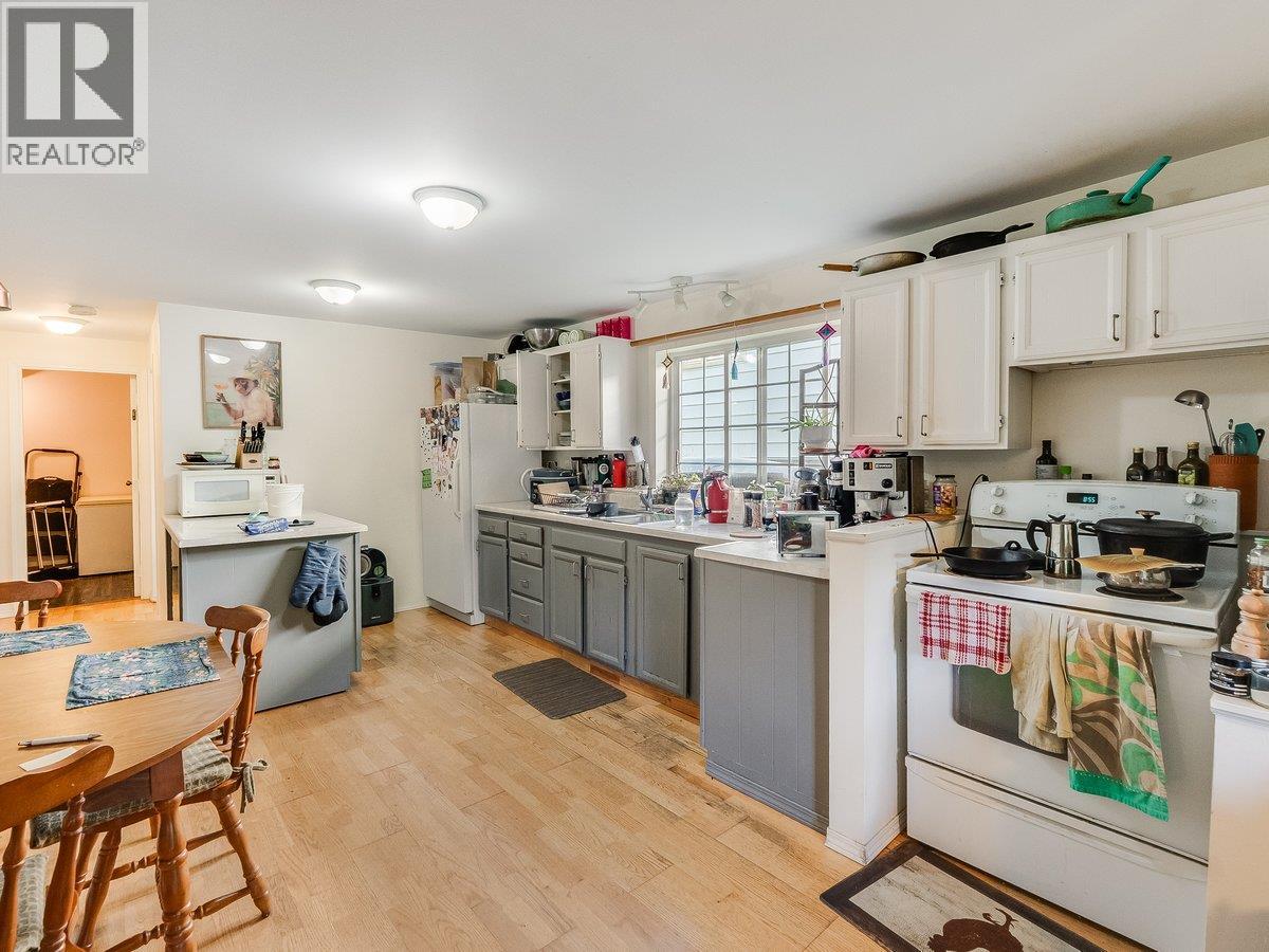 818 MILL Street - 39