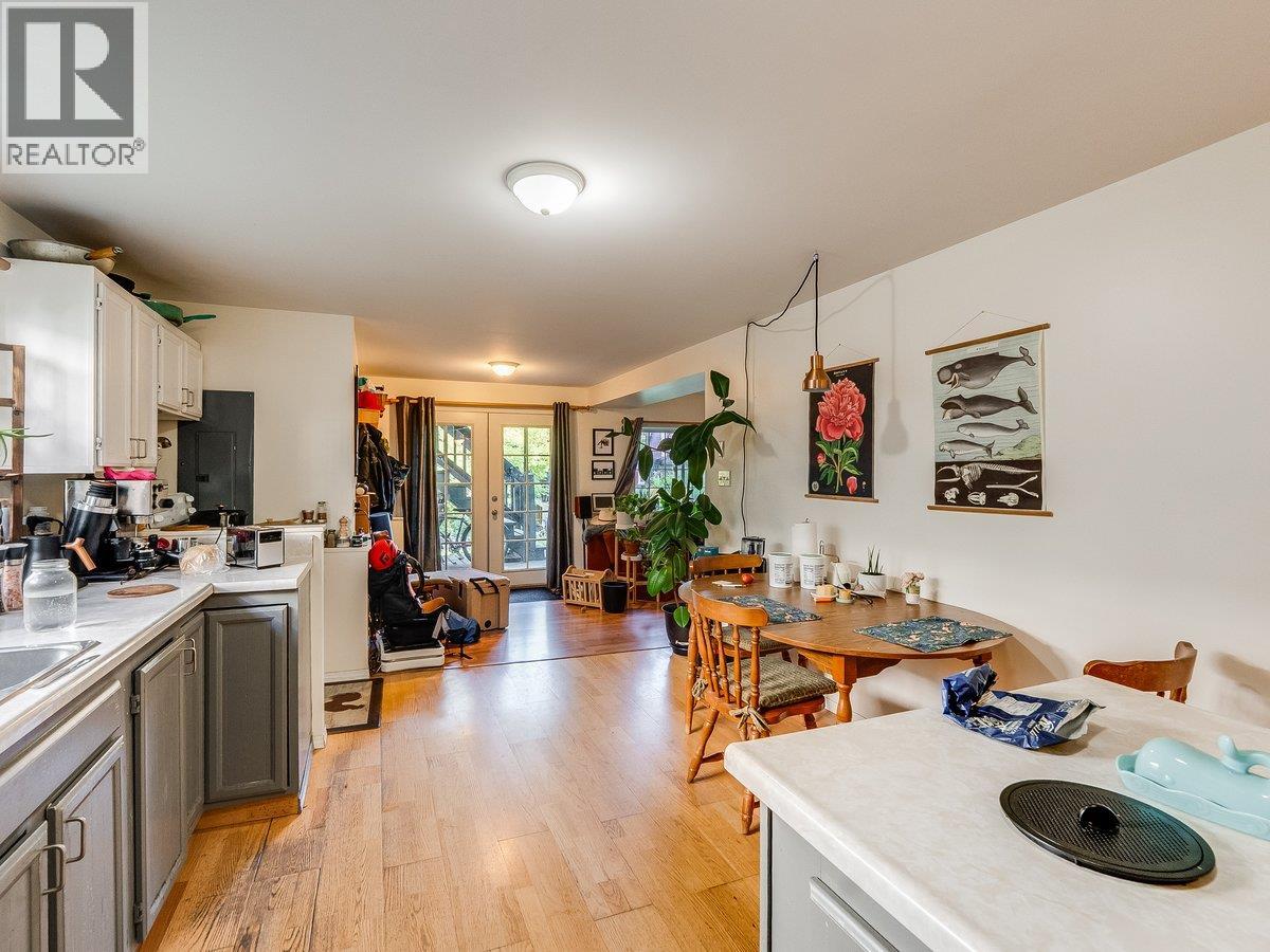 818 MILL Street - 42