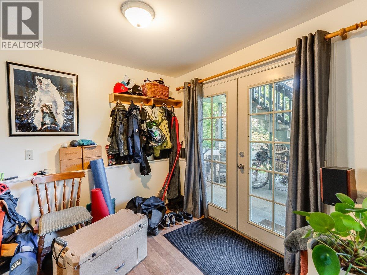 818 MILL Street - 38