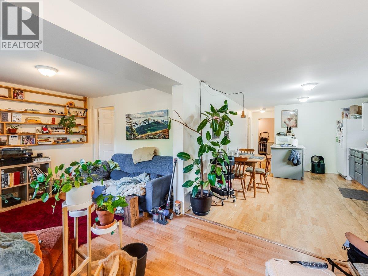 818 MILL Street - 30