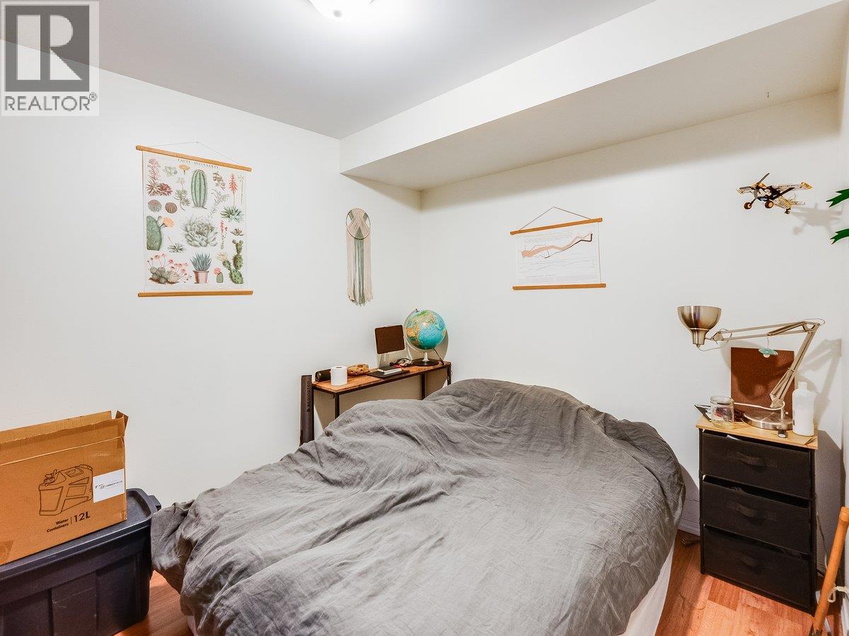 818 MILL Street - 35