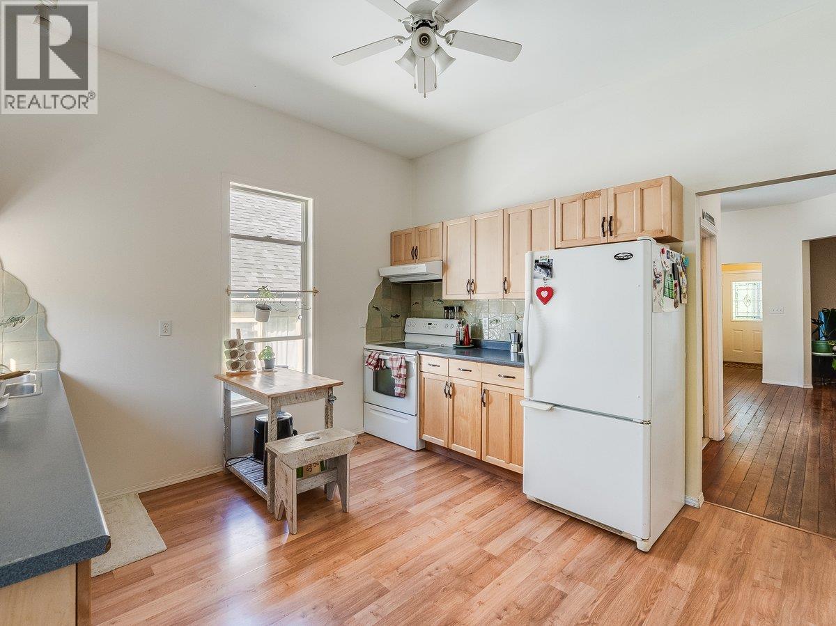 818 MILL Street - 9