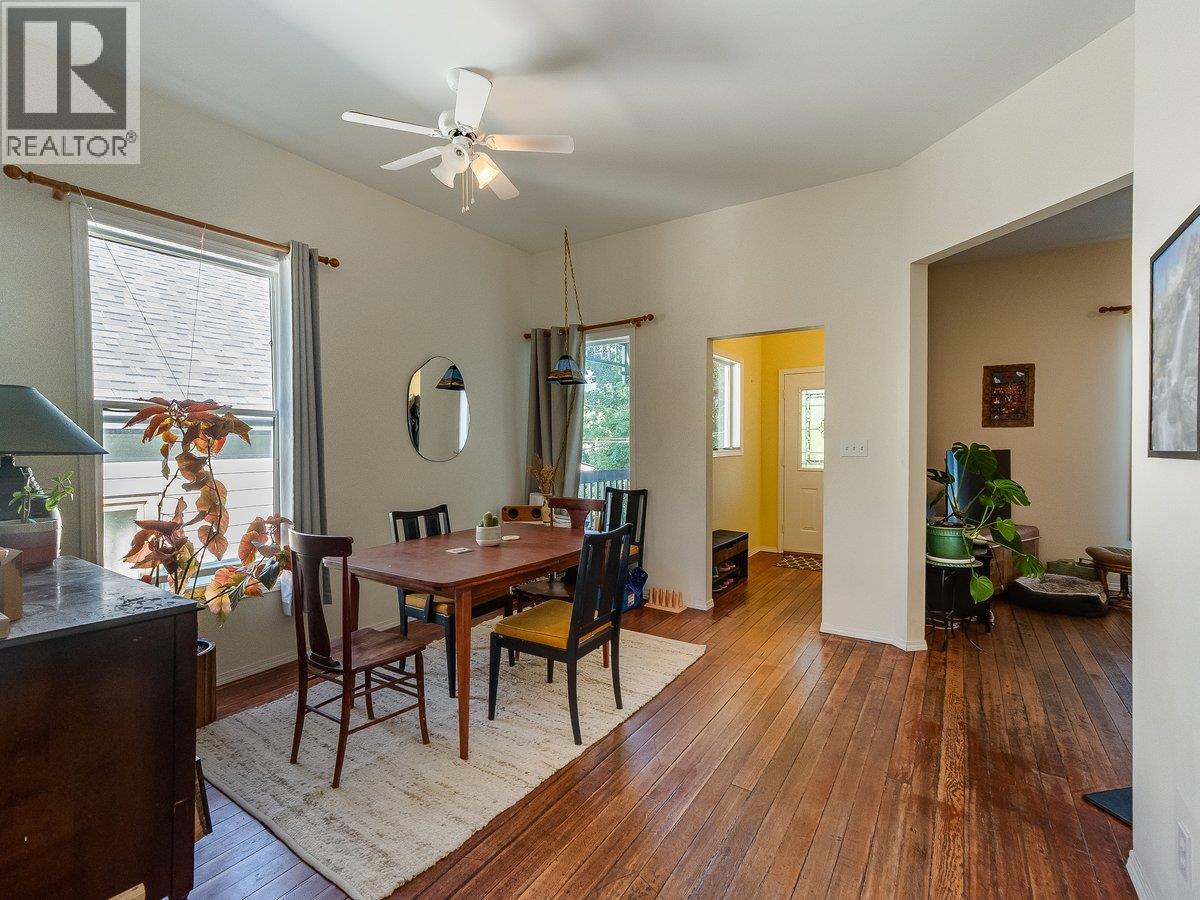 818 MILL Street - Image 13