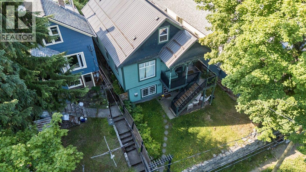 818 MILL Street - 61
