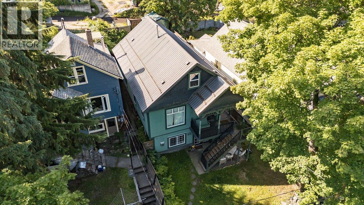 818 MILL Street - 68
