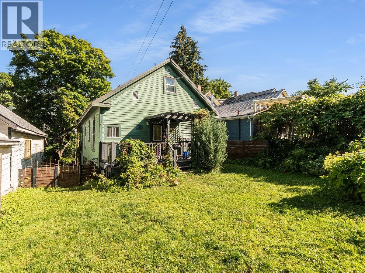 818 MILL Street - Image 56
