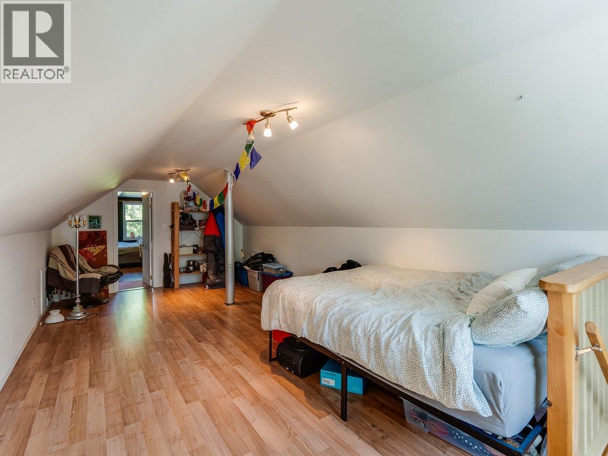 818 MILL Street - Image 20