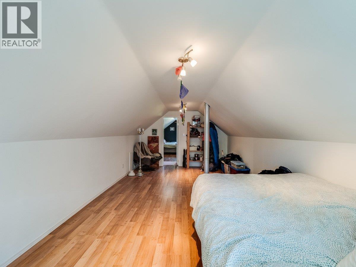 818 MILL Street - Image 21