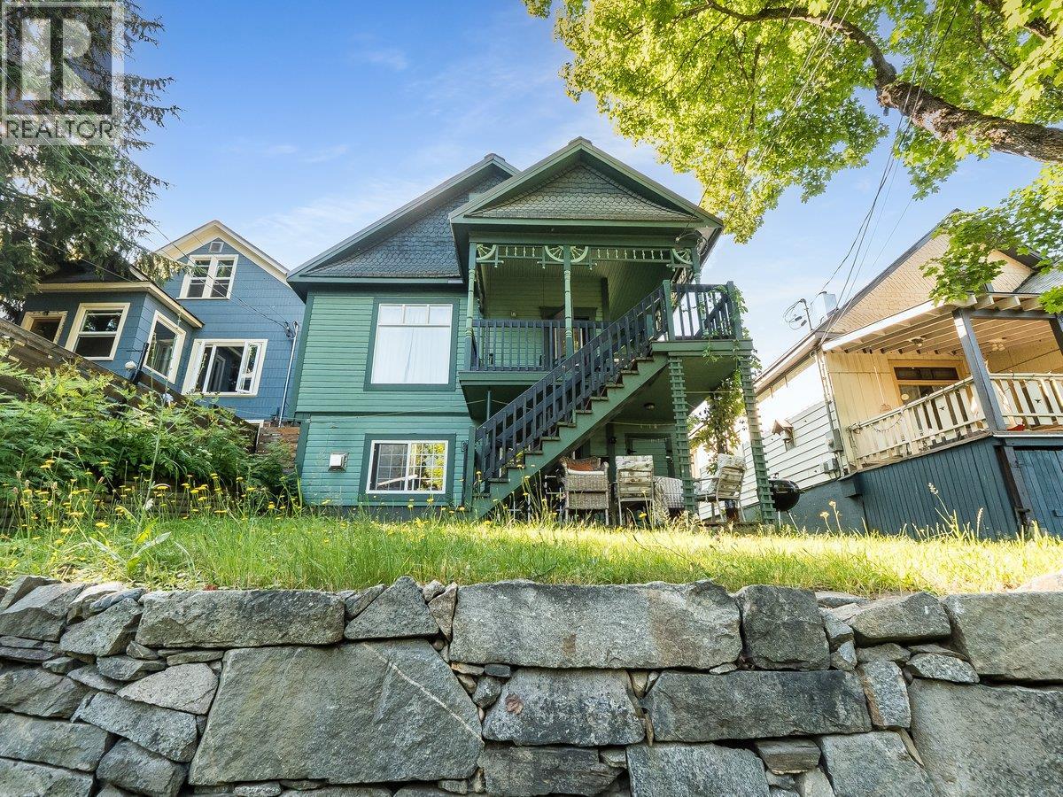 818 MILL Street - 62