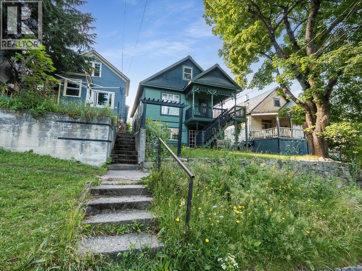 818 MILL Street - 70