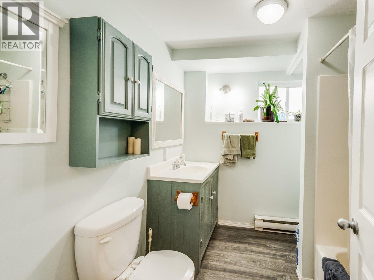 818 MILL Street - 14
