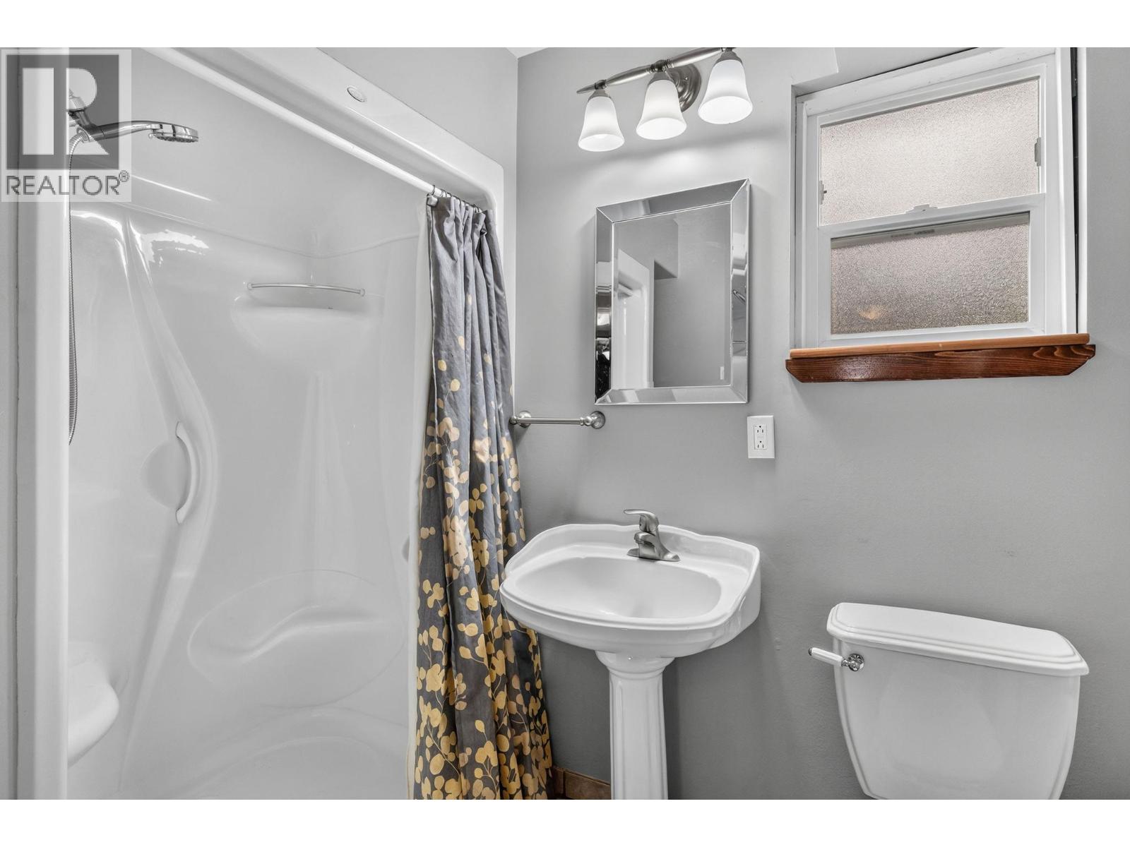  2848 Inverness Road, West Kelowna