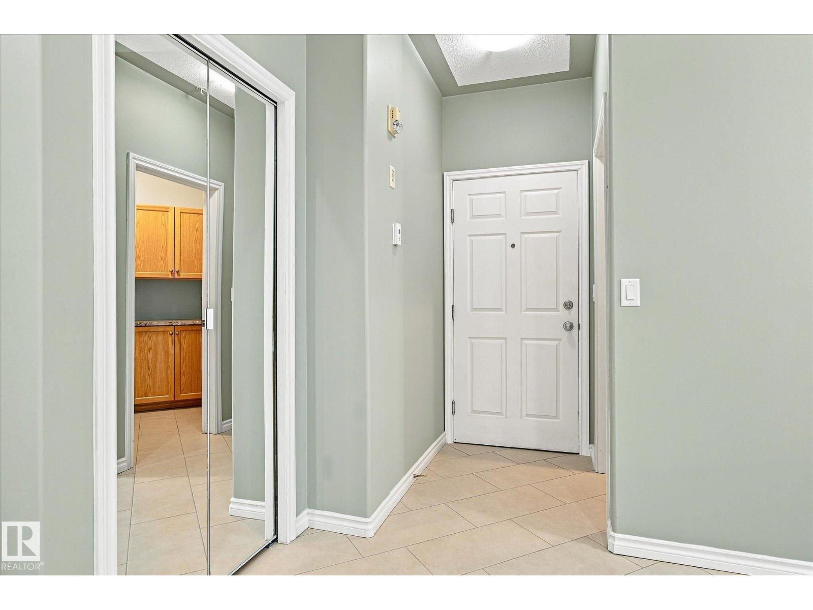 #403 10011 110 ST NW NW, Wîhkwêntôwin, Edmonton photo 5