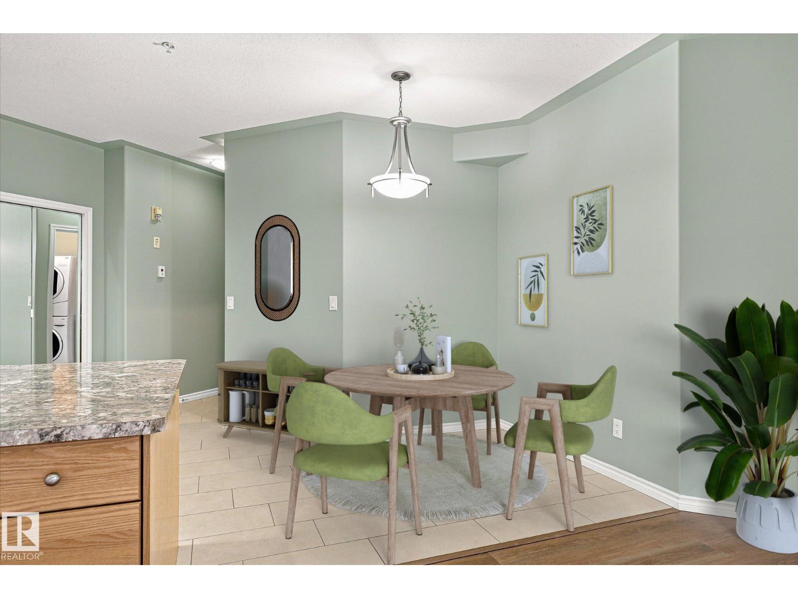 #403 10011 110 ST NW - 8
