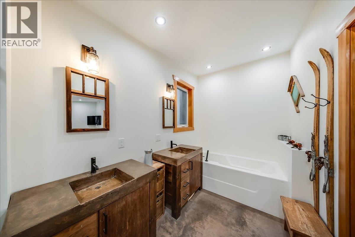 1715A Leroi Avenue - 29