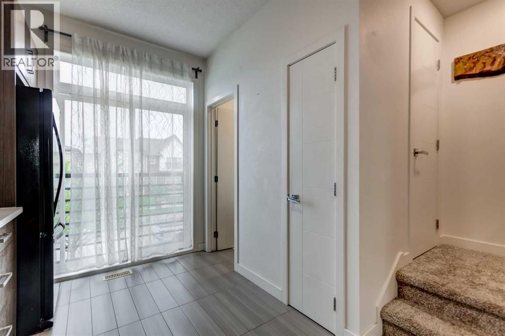 372 Walden Parade SE - 11