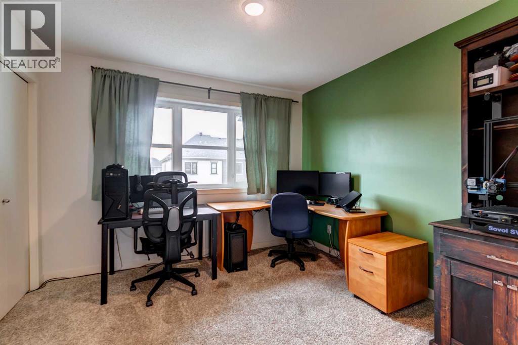 372 Walden Parade SE - 19