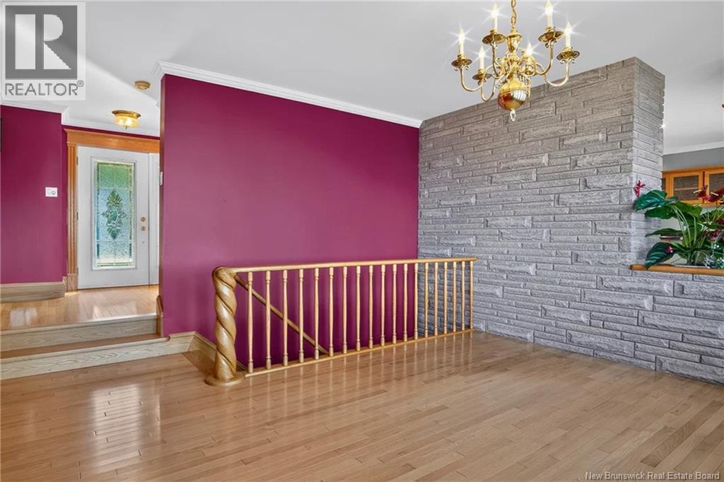 127 Bay Crescent Drive - 16