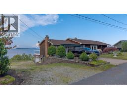 127 Bay Crescent Drive, photo 3