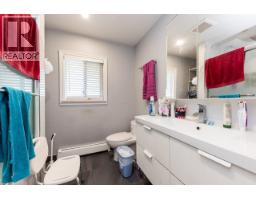 911 Sperling Avenue, Burnaby, BC V5B4H7 Photo 10