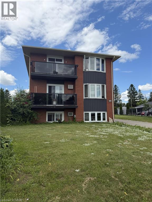 26 CARNABY Crescent - 2