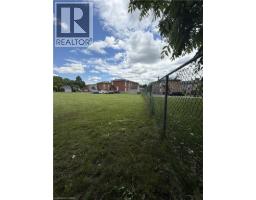 26 Carnaby Crescent, Kitchener, ON N2A1M7 Photo 9